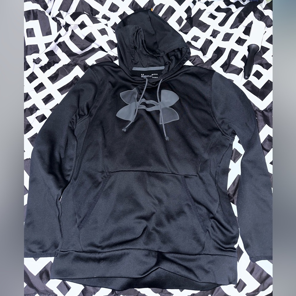Men’s Medium Under Armor Hoodie